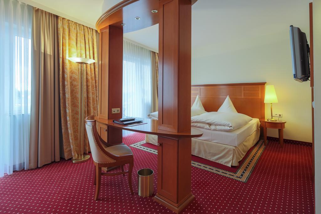 Hotel-Restaurant Kunz ピルマゼンス エクステリア 写真