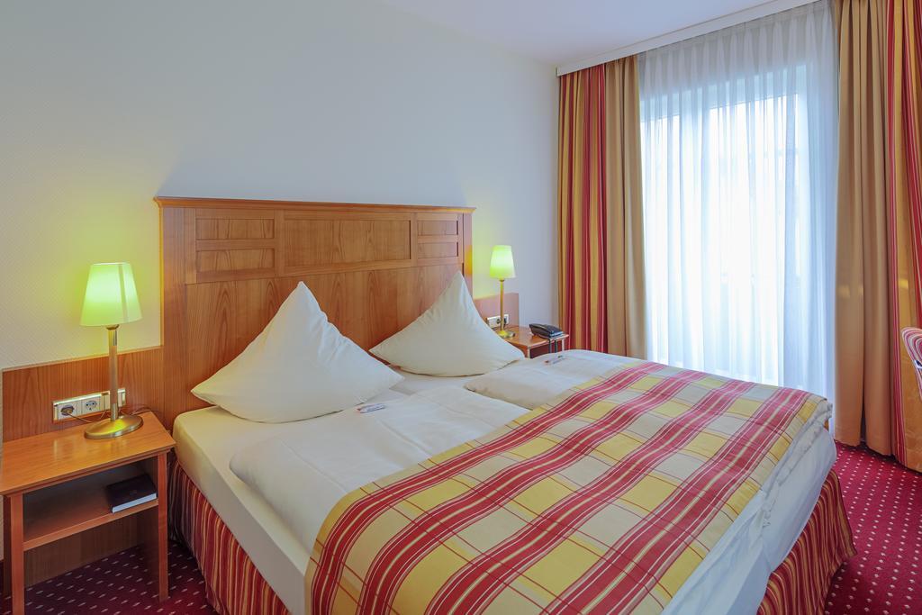 Hotel-Restaurant Kunz ピルマゼンス エクステリア 写真