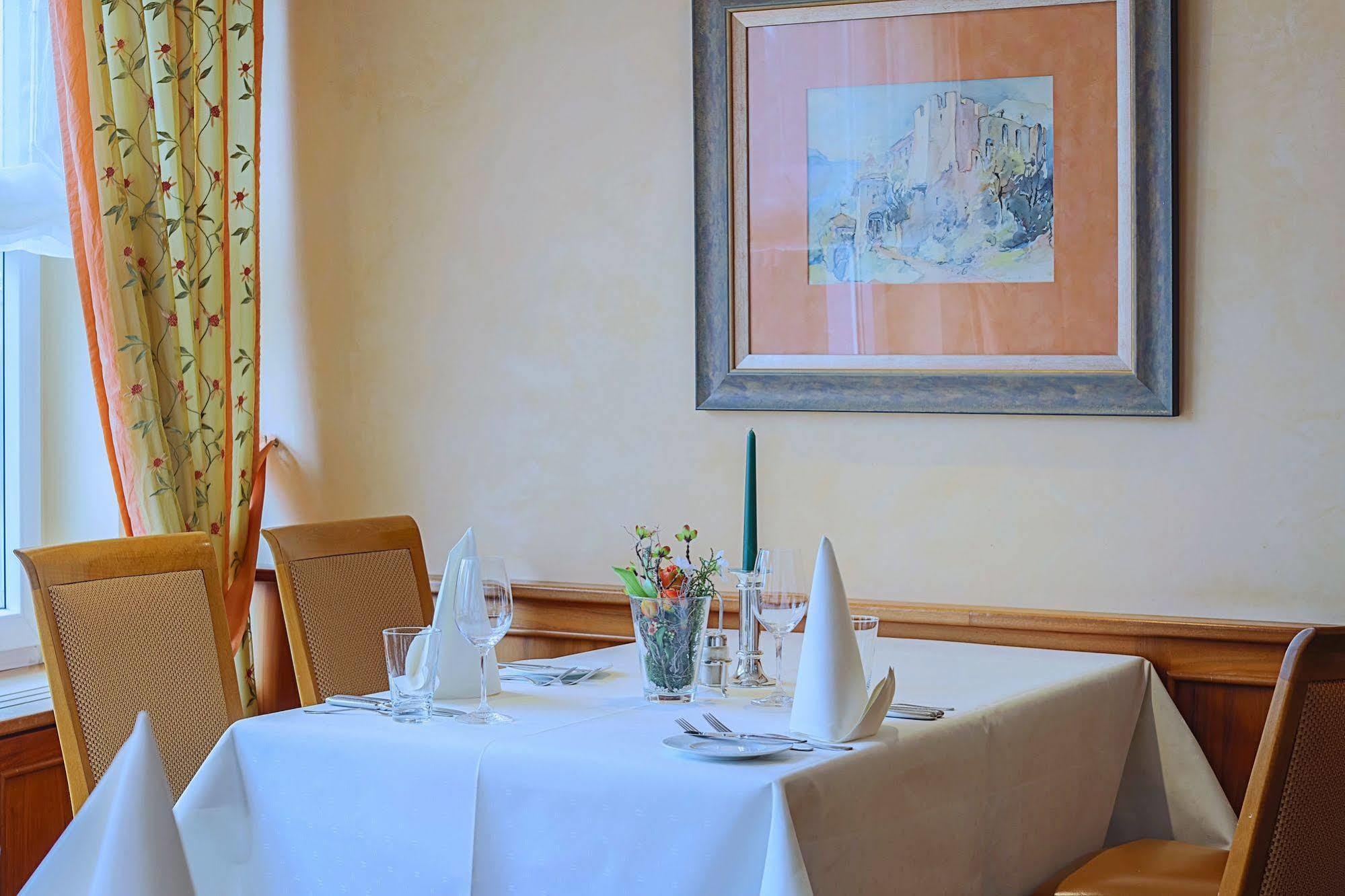 Hotel-Restaurant Kunz ピルマゼンス エクステリア 写真