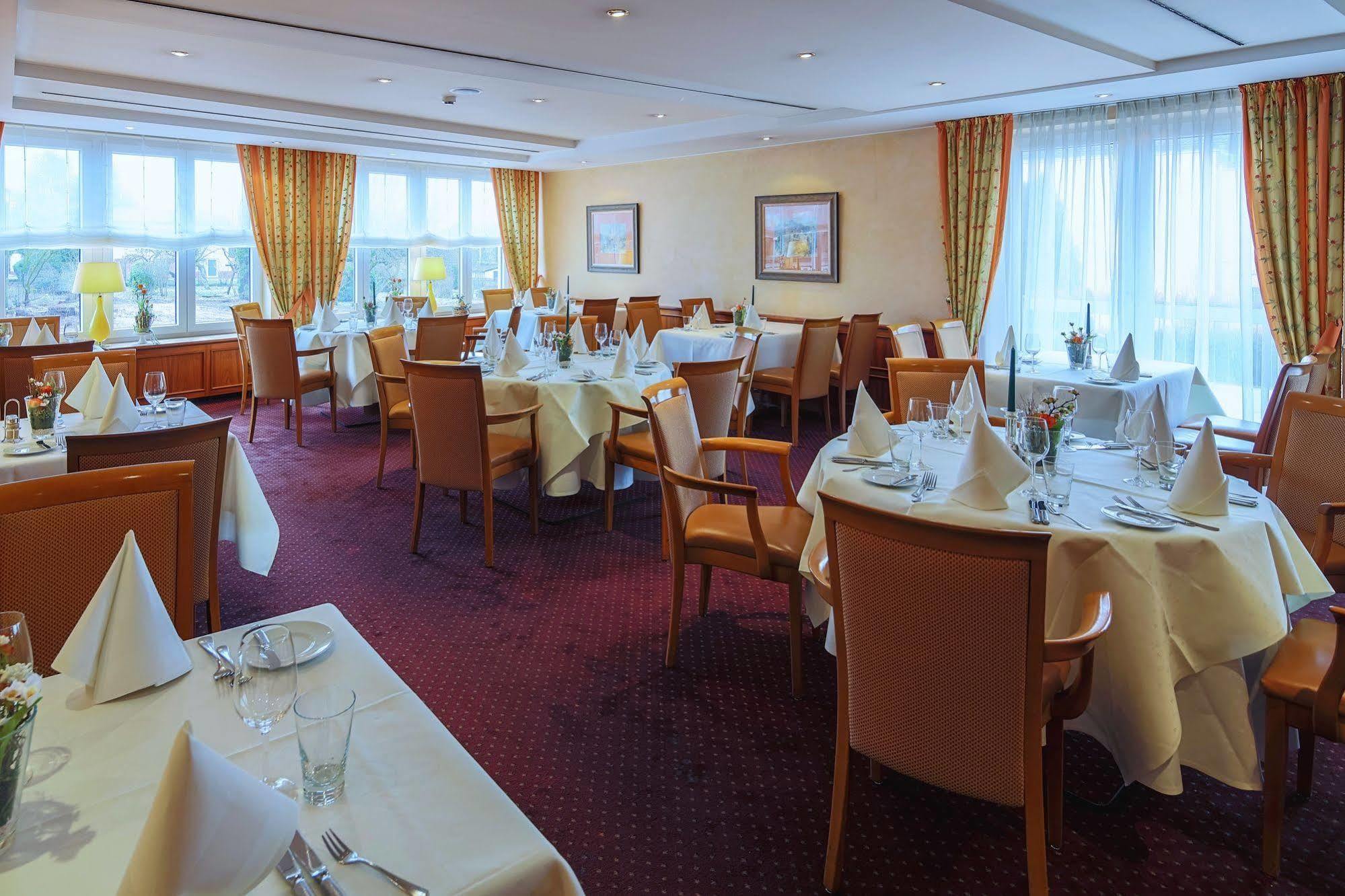Hotel-Restaurant Kunz ピルマゼンス エクステリア 写真