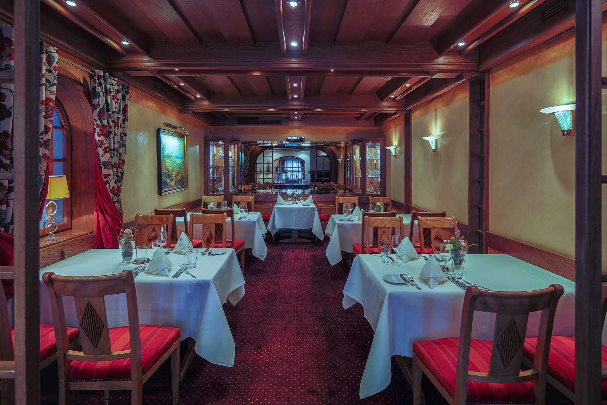 Hotel-Restaurant Kunz ピルマゼンス エクステリア 写真