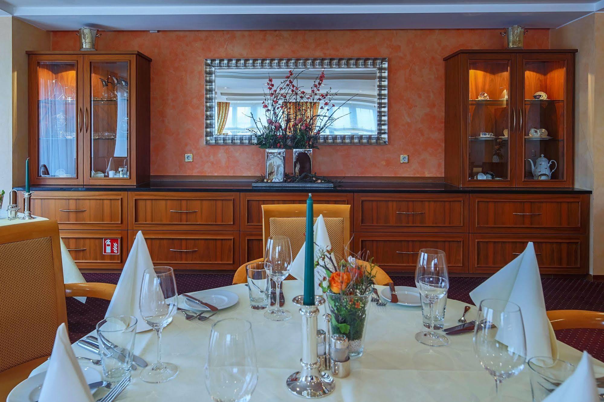 Hotel-Restaurant Kunz ピルマゼンス エクステリア 写真
