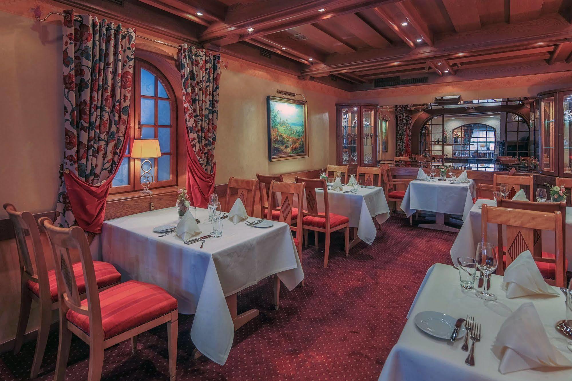 Hotel-Restaurant Kunz ピルマゼンス エクステリア 写真