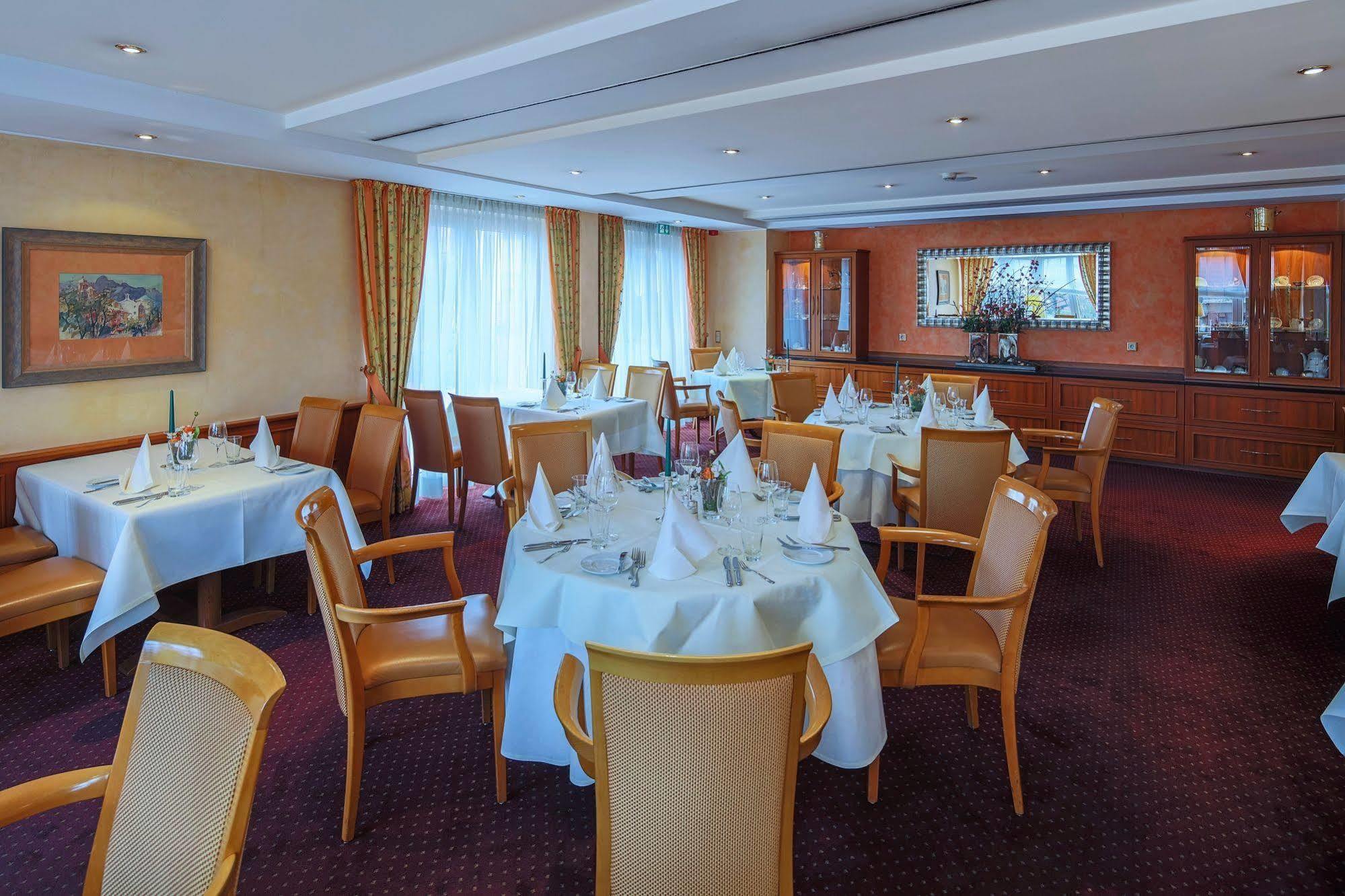 Hotel-Restaurant Kunz ピルマゼンス エクステリア 写真