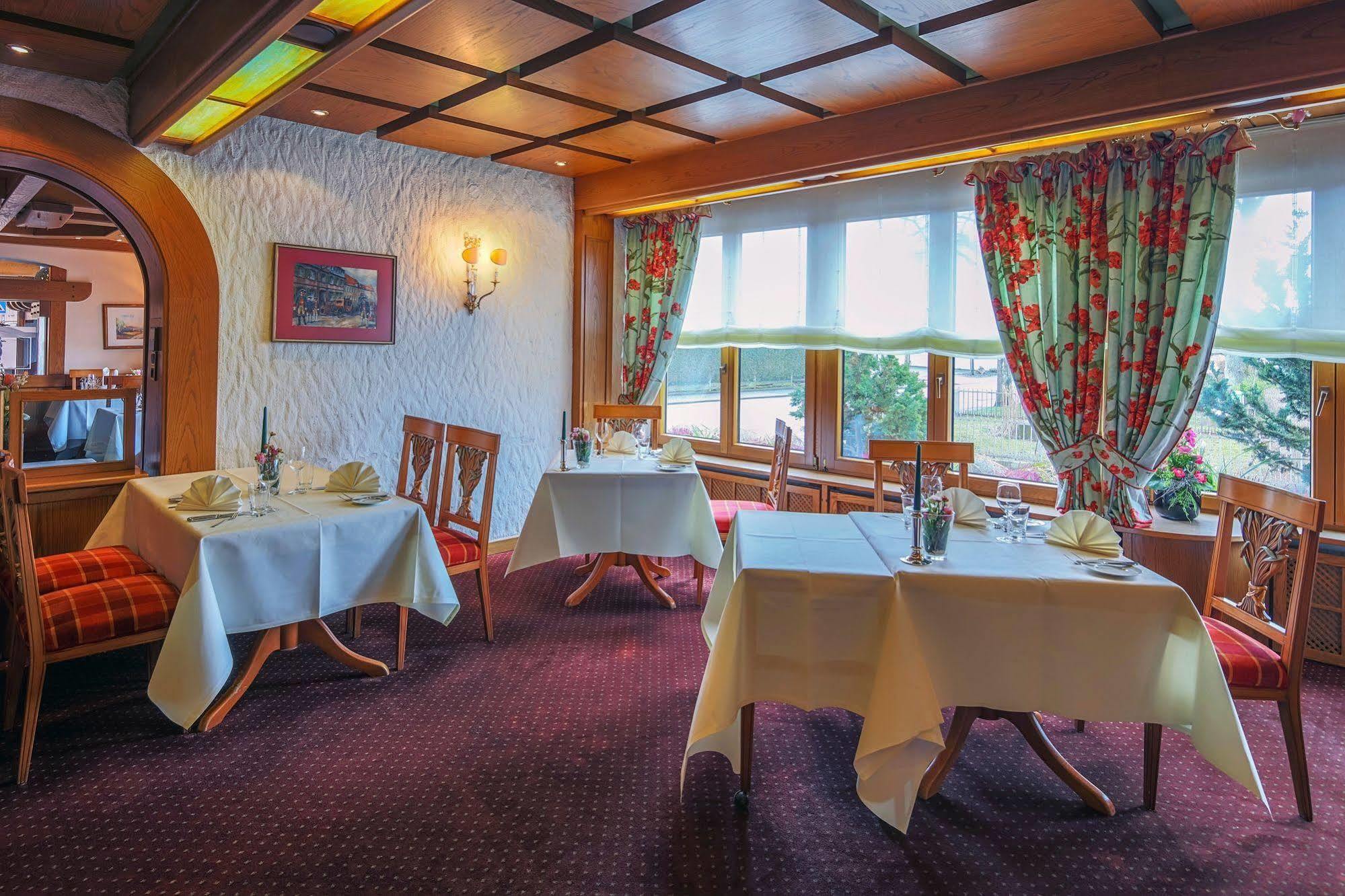 Hotel-Restaurant Kunz ピルマゼンス エクステリア 写真