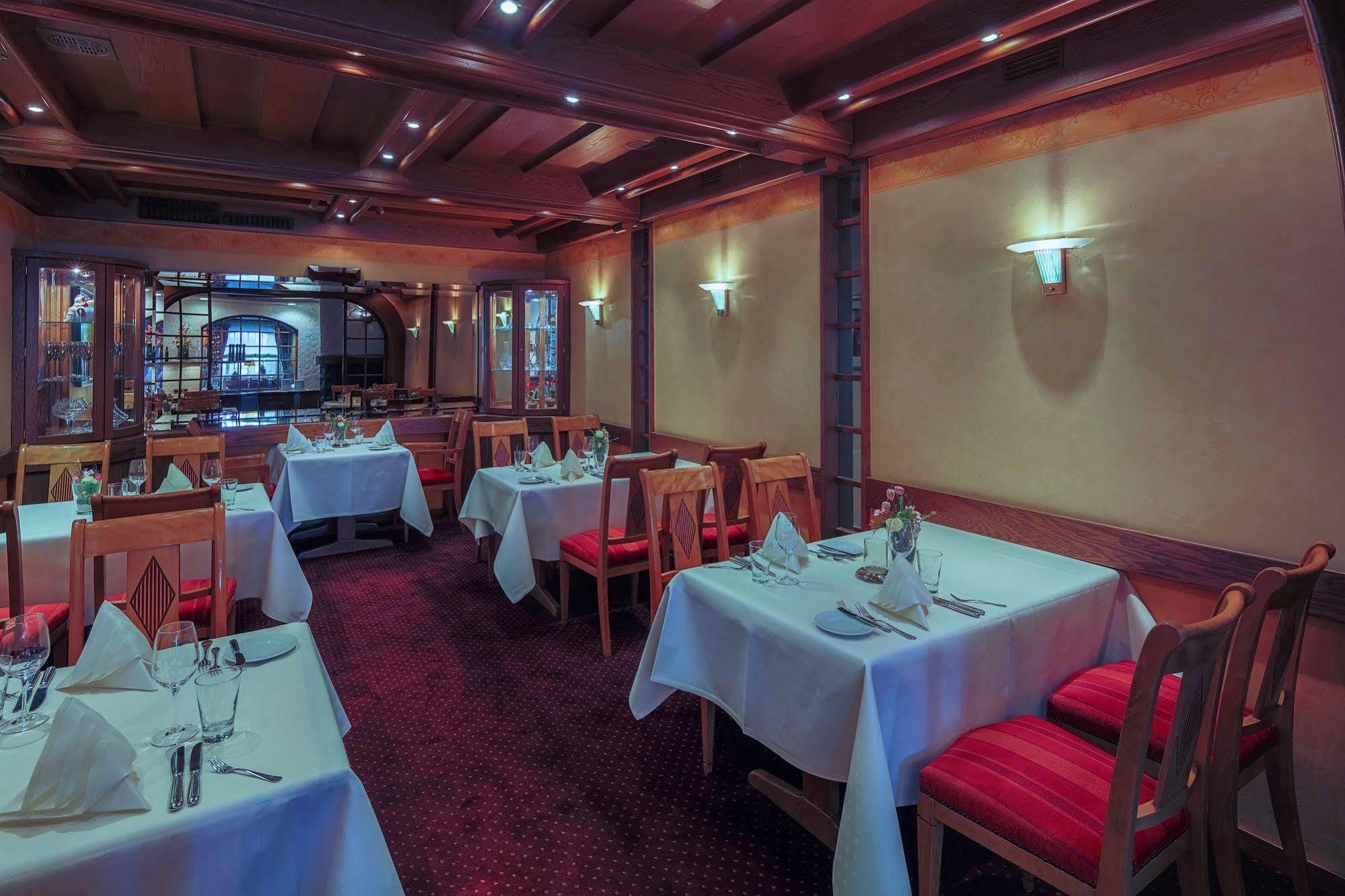 Hotel-Restaurant Kunz ピルマゼンス エクステリア 写真