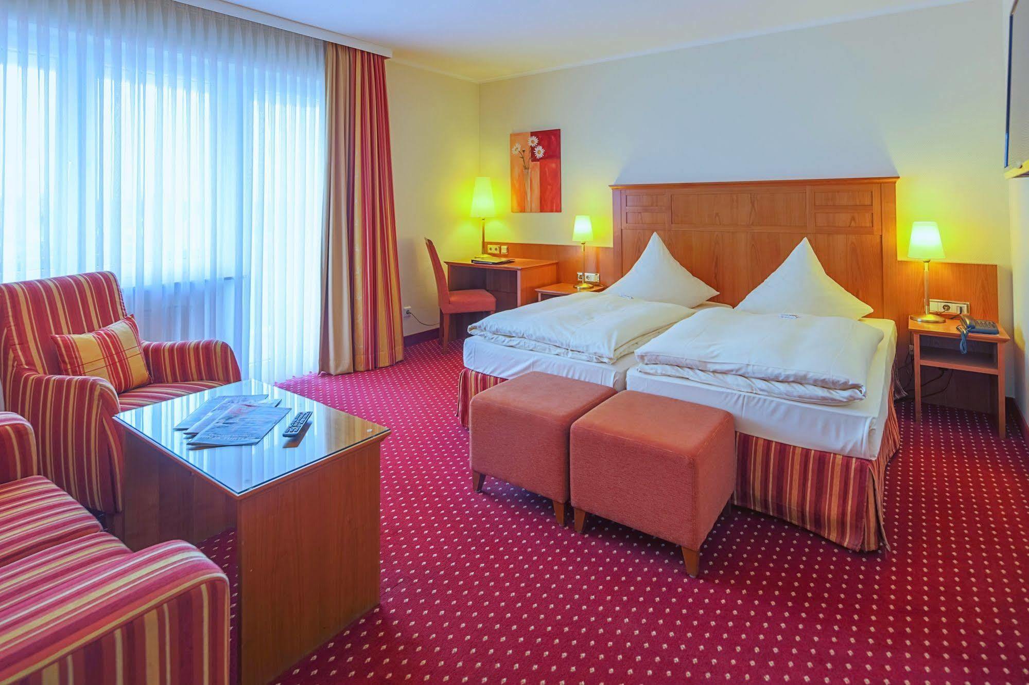 Hotel-Restaurant Kunz ピルマゼンス エクステリア 写真